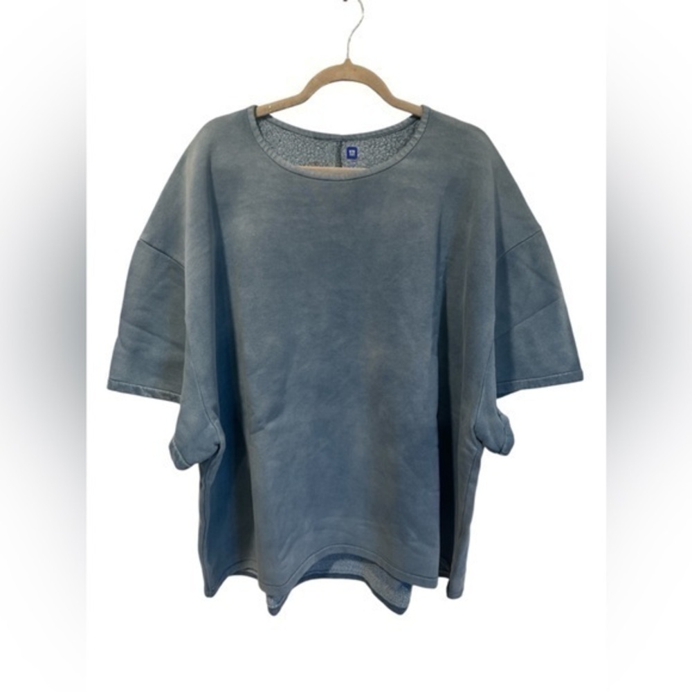 Gap × Yeezy Season
Yeezy Gap Yoke Tee Bluestine  Size XL